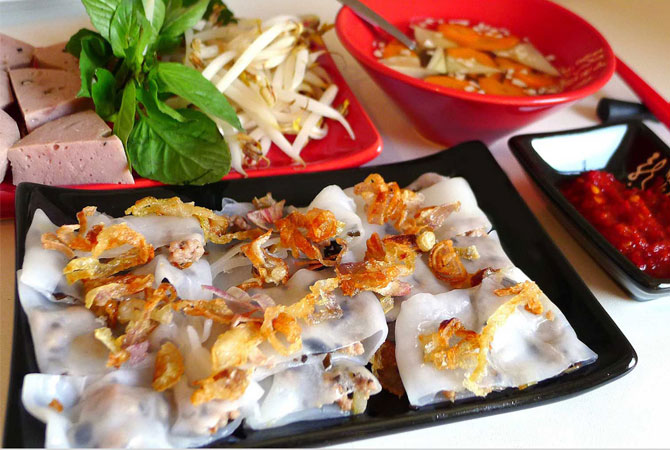 Bánh Cuốn – Steamed Rice Rolls