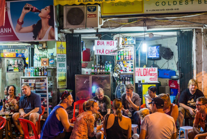 Walking Food Tour in Hanoi Old Quarter